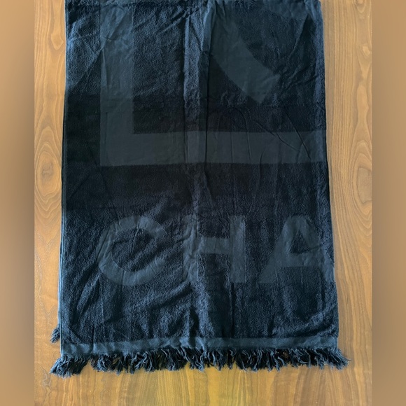 Chanel Large Beach Towel (black) with handle - Picture 6 of 12